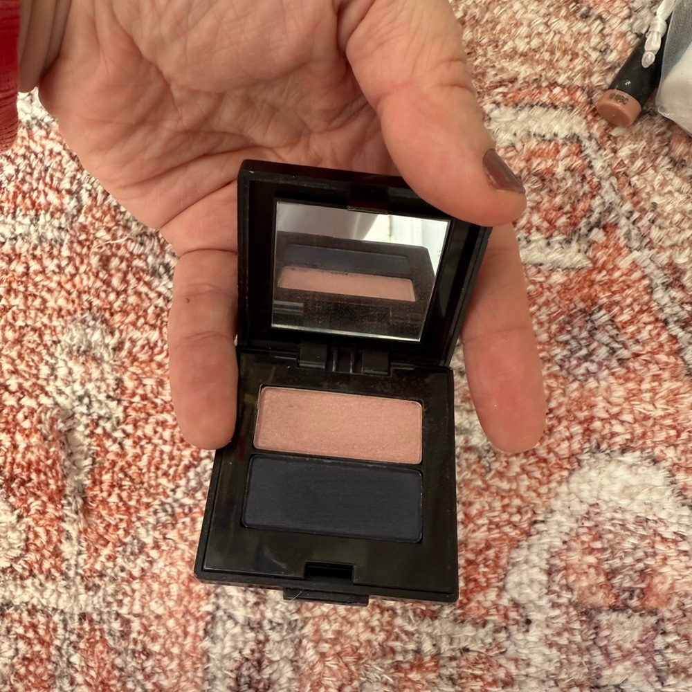 Laura Mercer eyeshadowduo in rose and deep night- like new